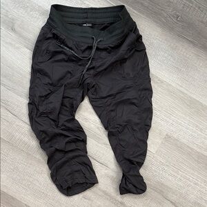 The North Face Dark Gray Aphrodite 2.0 Capris Never Worn